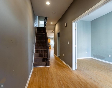 1706 N Willington Street - Photo Thumbnail 2