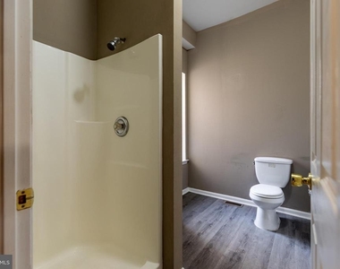 1706 N Willington Street - Photo Thumbnail 6