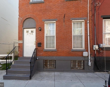 1706 N Willington Street - Photo Thumbnail 1