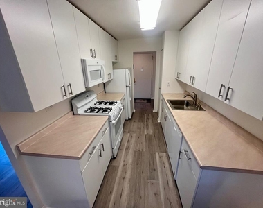 1637 Oakwood Drive - Photo Thumbnail 9
