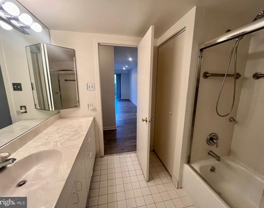 1637 Oakwood Drive - Photo Thumbnail 18