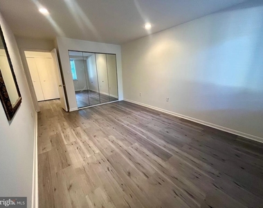 1637 Oakwood Drive - Photo Thumbnail 13