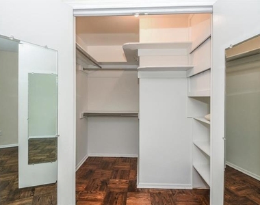 8104 Heacock Lane - Photo Thumbnail 16