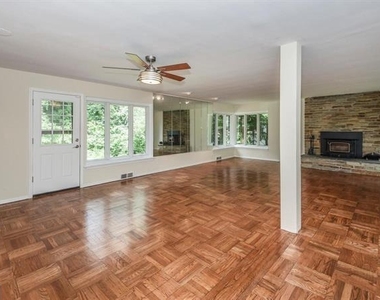 8104 Heacock Lane - Photo Thumbnail 3