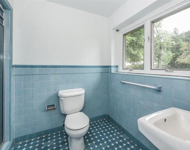8104 Heacock Lane - Photo Thumbnail 17