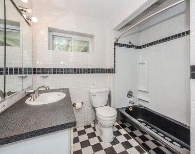 8104 Heacock Lane - Photo Thumbnail 9