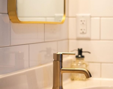 437 W Grant Street - Photo Thumbnail 10