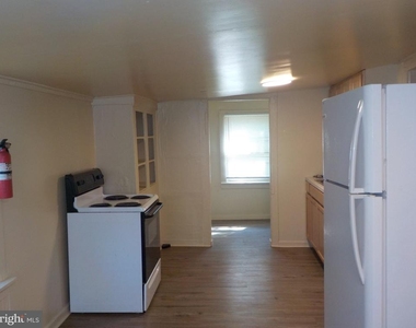 26 Walnut Street - Photo Thumbnail 4