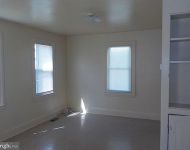26 Walnut Street - Photo Thumbnail 6