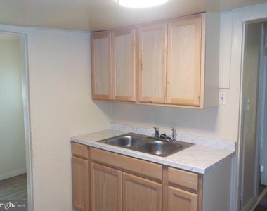 26 Walnut Street - Photo Thumbnail 9