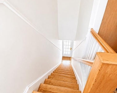 522 Main Street - Photo Thumbnail 2