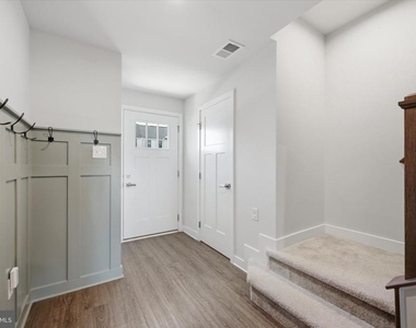 17 Sage Way - Photo Thumbnail 2