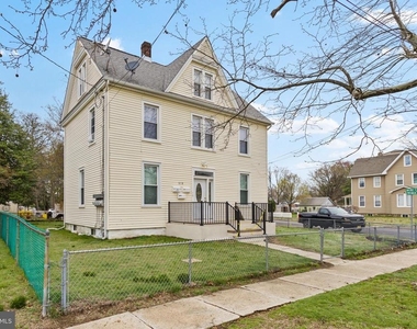 638 Pennsylvania Avenue - Photo Thumbnail 3
