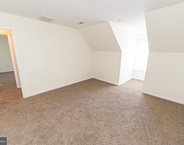 202 Carsons Court - Photo Thumbnail 26
