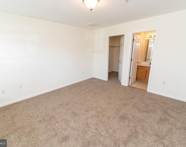 202 Carsons Court - Photo Thumbnail 17