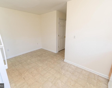 202 Carsons Court - Photo Thumbnail 12