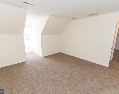 202 Carsons Court - Photo Thumbnail 33