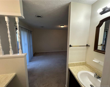 6903 Flying Cloud Lane - Photo Thumbnail 14
