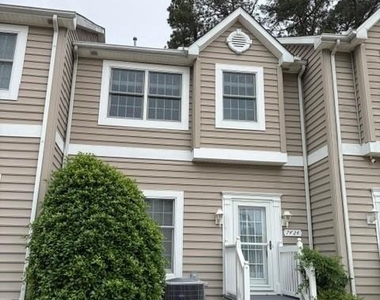 7424 Tour Drive - Photo Thumbnail 11