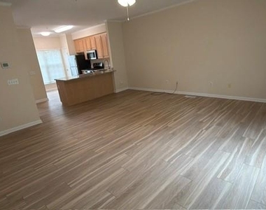 7424 Tour Drive - Photo Thumbnail 14