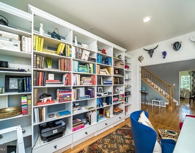 1401 Windjammer Court - Photo Thumbnail 8