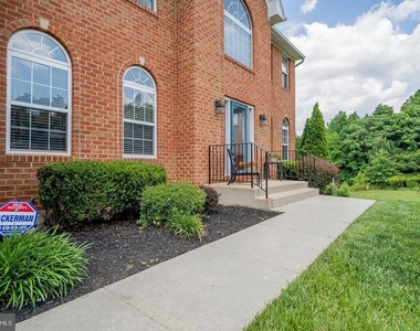1401 Windjammer Court - Photo Thumbnail 1