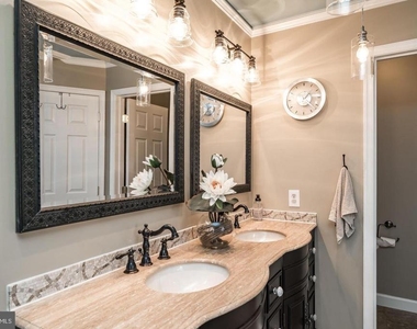 1401 Windjammer Court - Photo Thumbnail 44