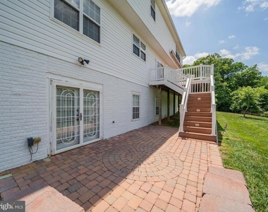 1401 Windjammer Court - Photo Thumbnail 4