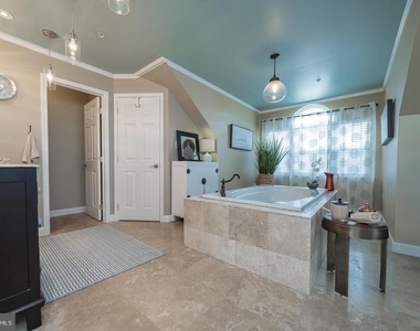 1401 Windjammer Court - Photo Thumbnail 40