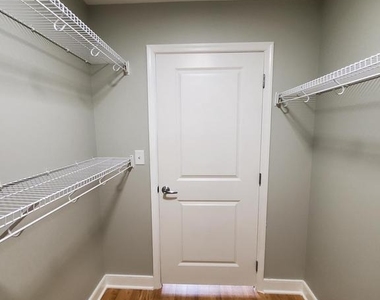155 Potomac - Photo Thumbnail 26