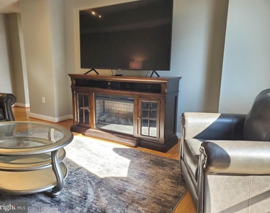 155 Potomac - Photo Thumbnail 13