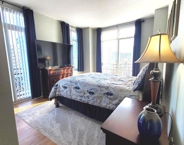 155 Potomac - Photo Thumbnail 16