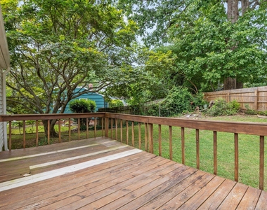 530 Banks Street - Photo Thumbnail 23