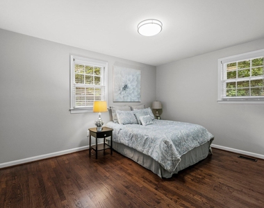 530 Banks Street - Photo Thumbnail 13