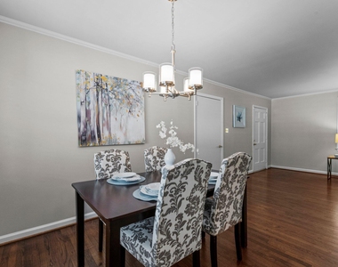 530 Banks Street - Photo Thumbnail 5