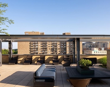 8300 Wisconsin Avenue - Photo Thumbnail 21