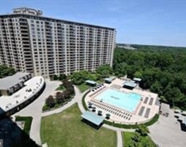 5225 Pooks Hill Road - Photo Thumbnail 26