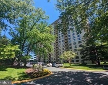 5225 Pooks Hill Road - Photo Thumbnail 2