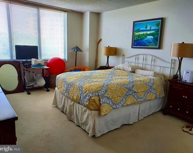 5225 Pooks Hill Road - Photo Thumbnail 11