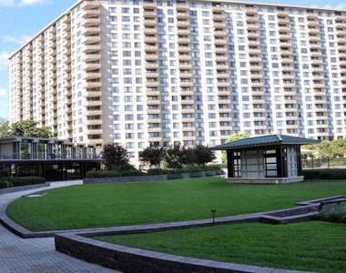 5225 Pooks Hill Road - Photo Thumbnail 3