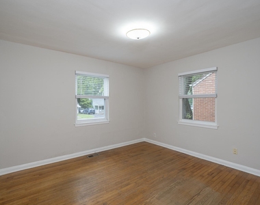 410 Newsom Street - Photo Thumbnail 12