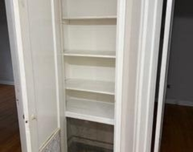 410 Newsom Street - Photo Thumbnail 4