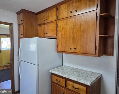 522 Carol Street - Photo Thumbnail 18