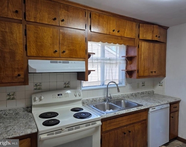 522 Carol Street - Photo Thumbnail 21