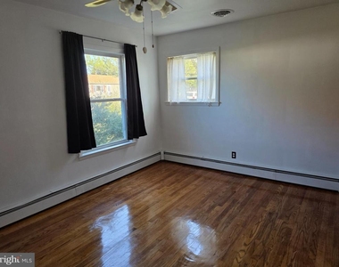 522 Carol Street - Photo Thumbnail 14