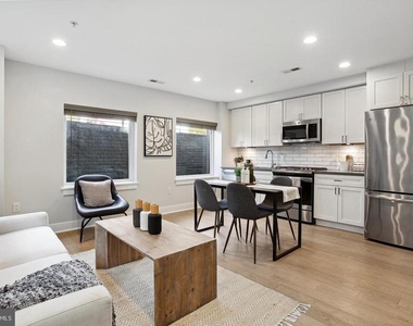 3018 12th Street Ne - Photo Thumbnail 1