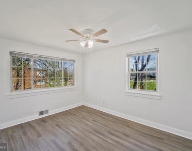 1244 Savannah Place Se - Photo Thumbnail 9