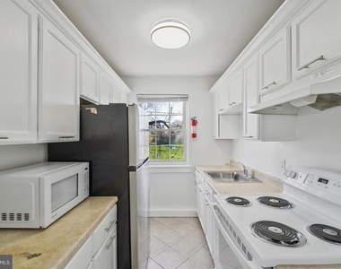 1244 Savannah Place Se - Photo Thumbnail 13