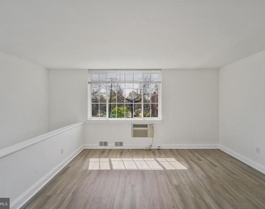 1244 Savannah Place Se - Photo Thumbnail 5