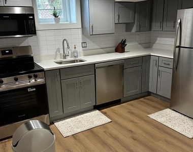 1516 Hamilton Street Nw - Photo Thumbnail 1